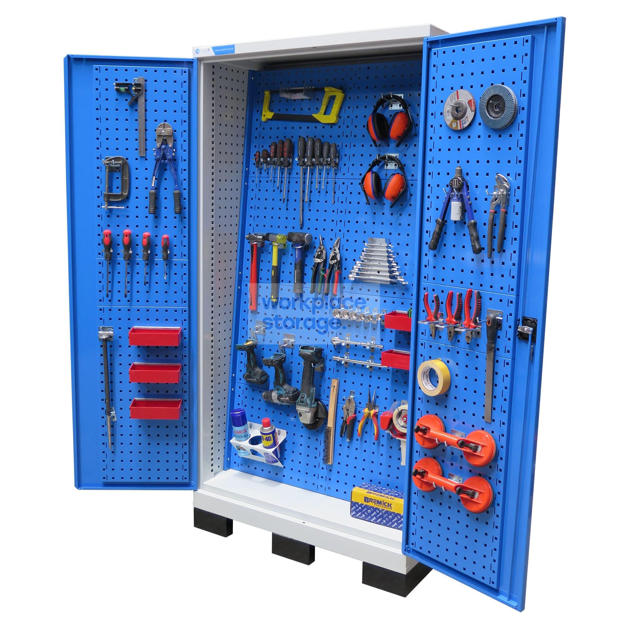 Cabinets & Lockers